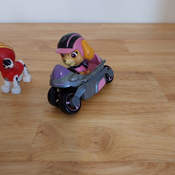 13 Paw Patrol Figures - Picture 3 of 5